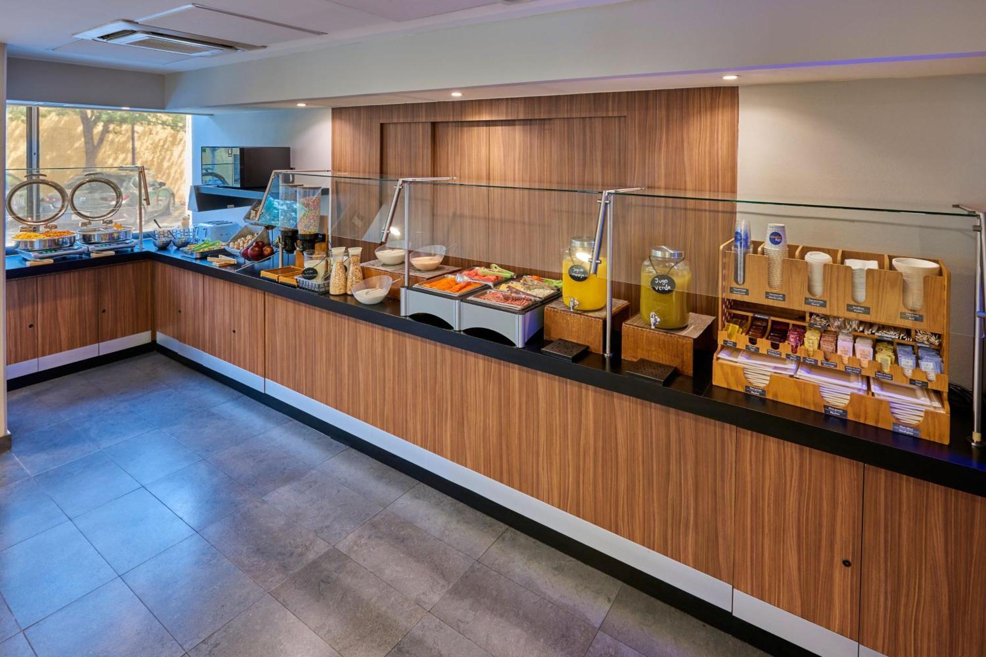 Hotel Express By Marriott Norte